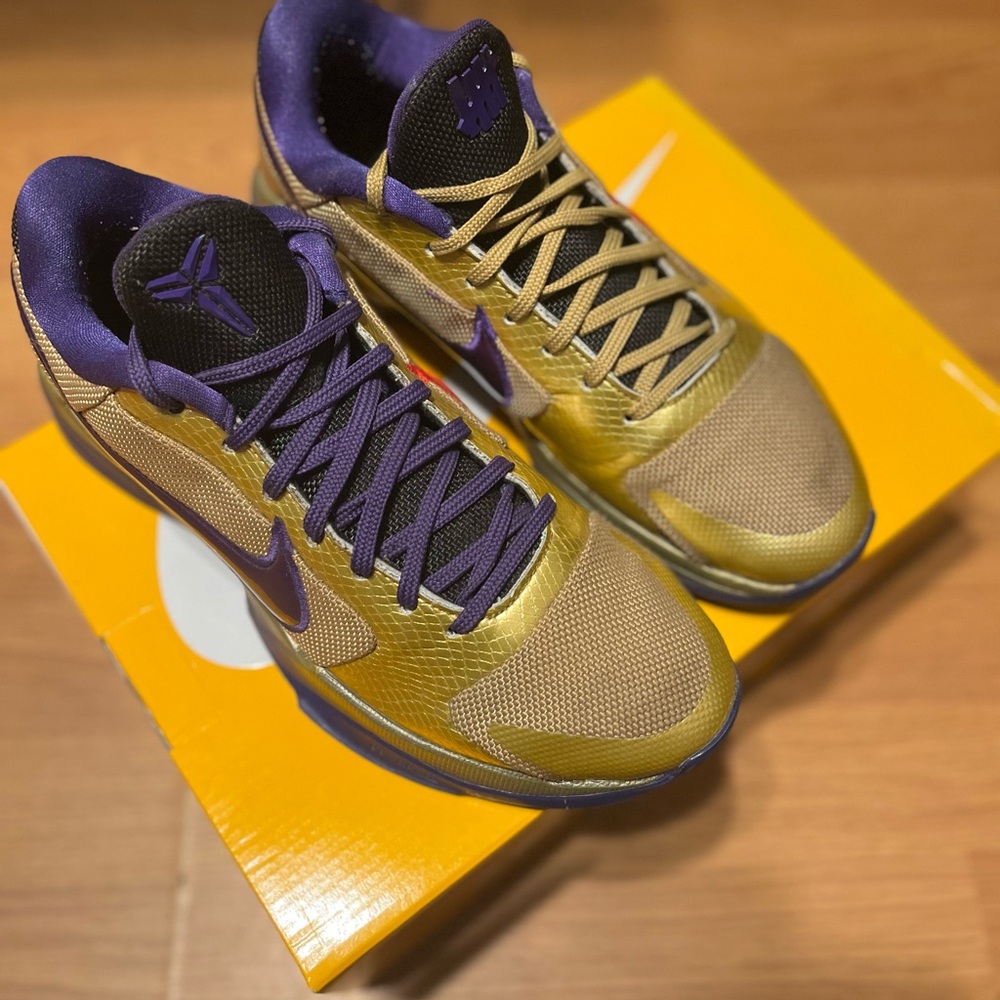 Kobe V Protro UNDFTD/ Undefeated